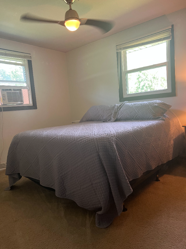 1055 Outward Ave - Photo 3 of 15