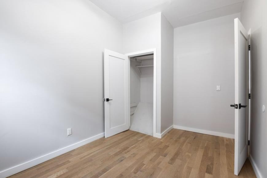 444 Cyrus Pl - Photo 6 of 10