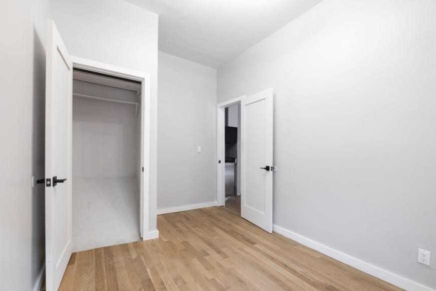 444 Cyrus Pl - Photo 7 of 10