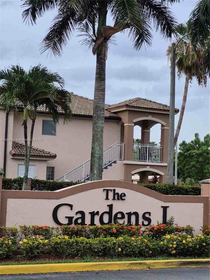 2701 Southeast 12th Place #106 - Photo 4 of 22