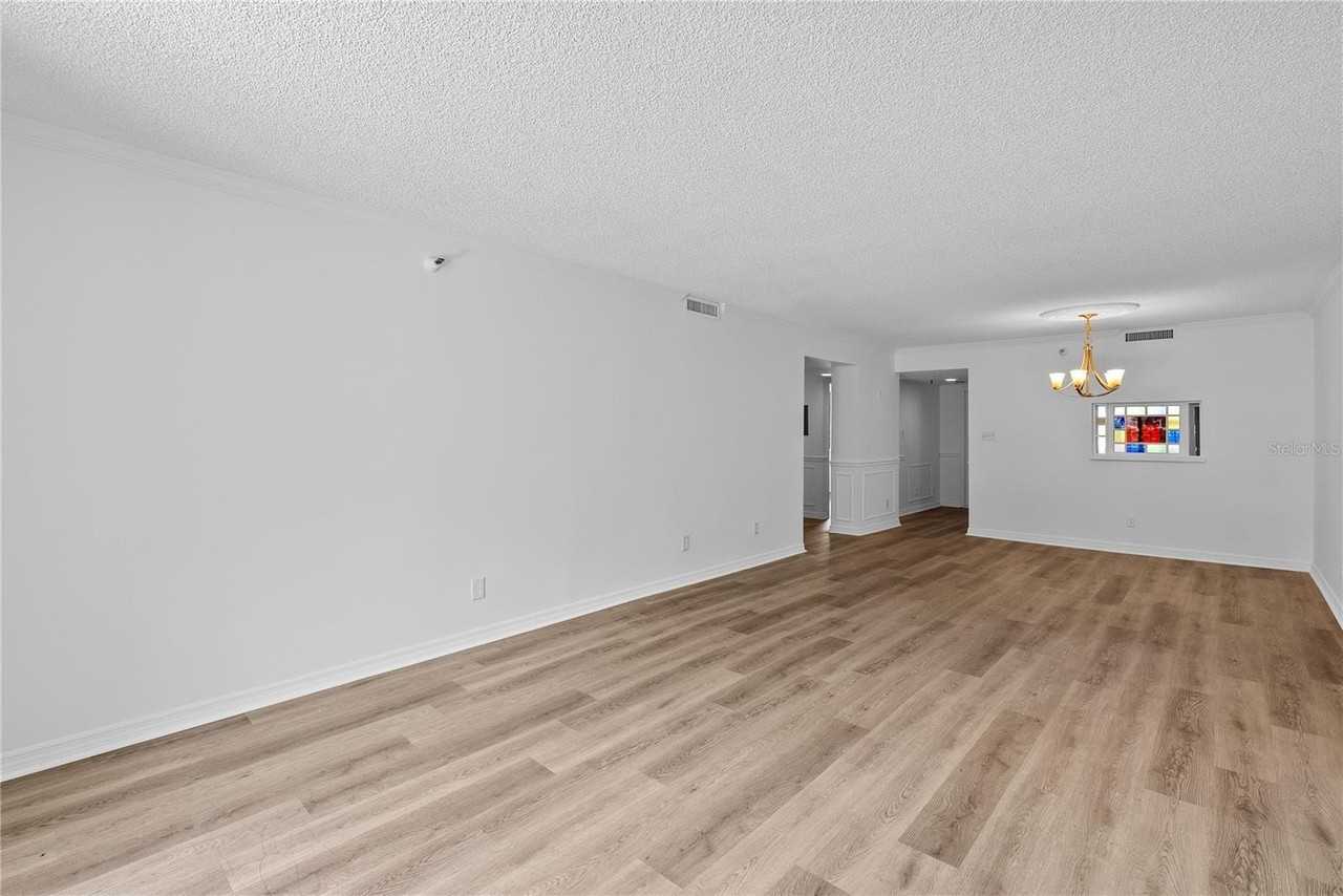 201 W Laurel St #308 - Photo 7 of 29