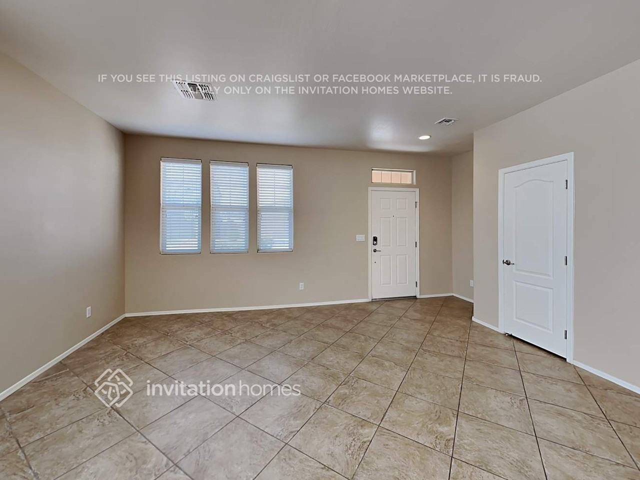 17625 W Lilac St - Photo 3 of 17