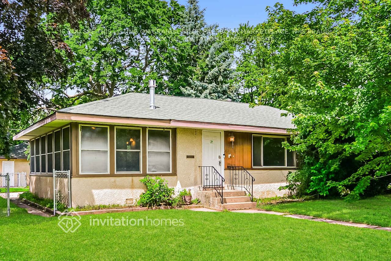5801 Irving Ave N - Photo 4 of 18