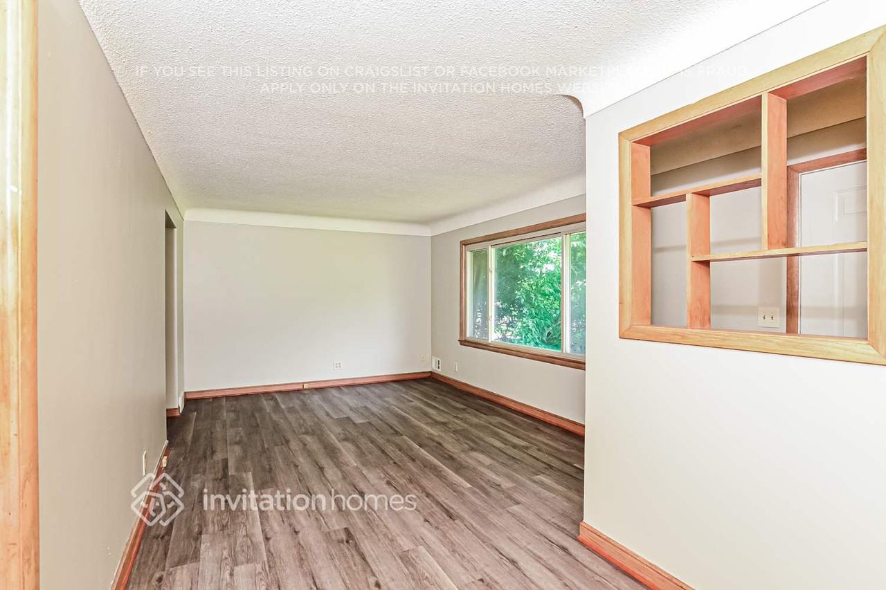5801 Irving Ave N - Photo 6 of 18