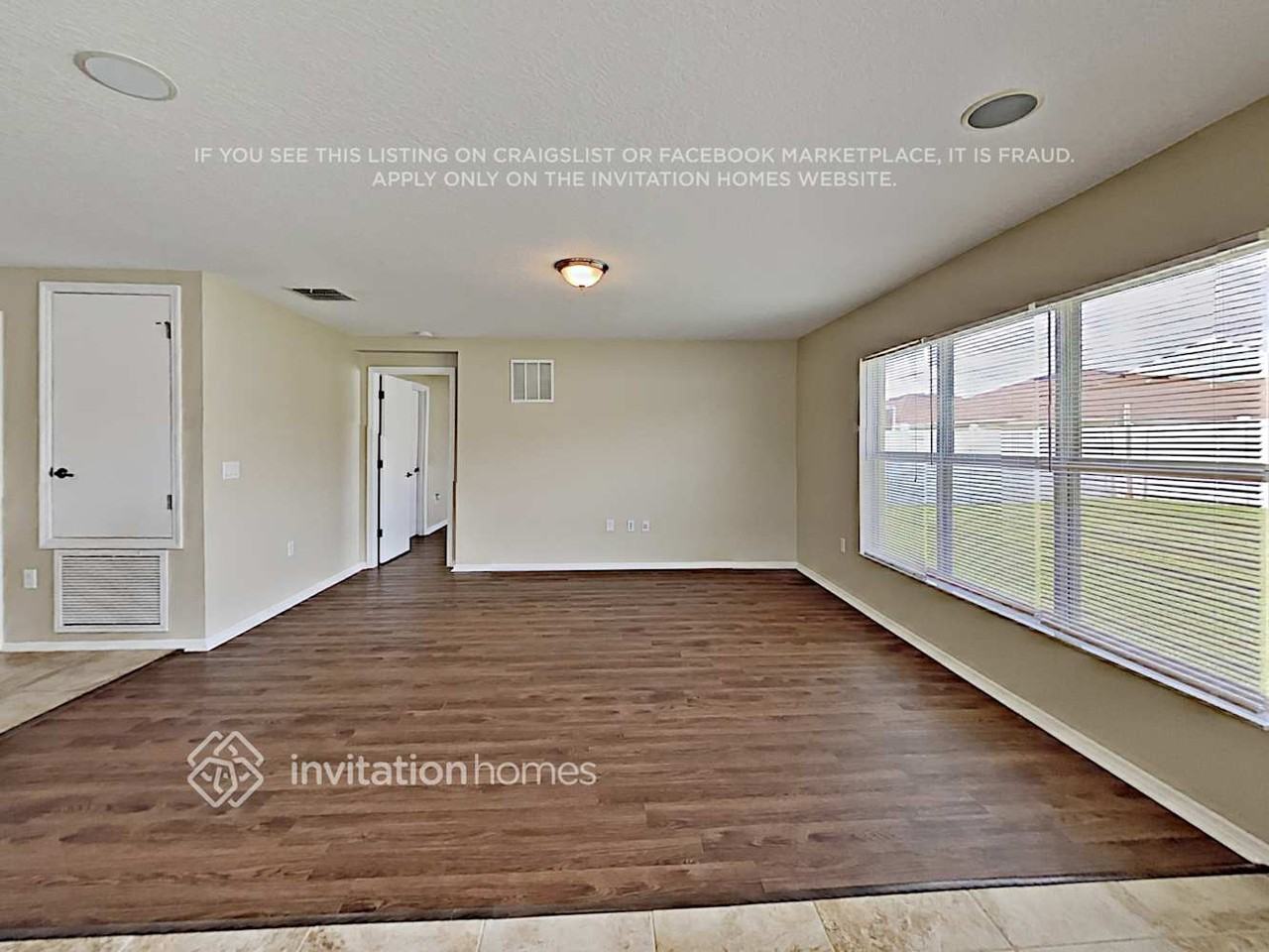 3011 Yarrow Ln - Photo 3 of 15