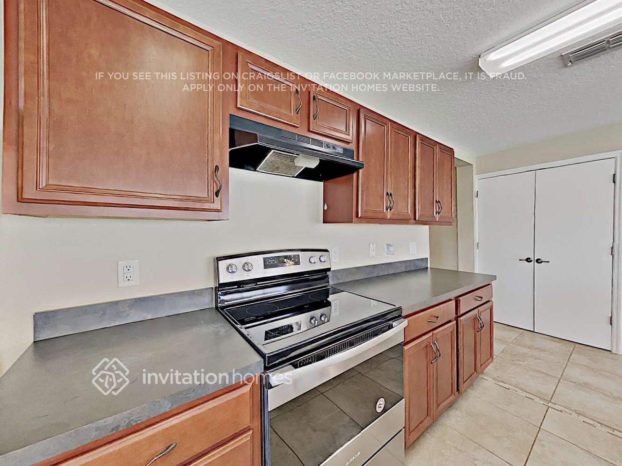 3011 Yarrow Ln - Photo 6 of 15