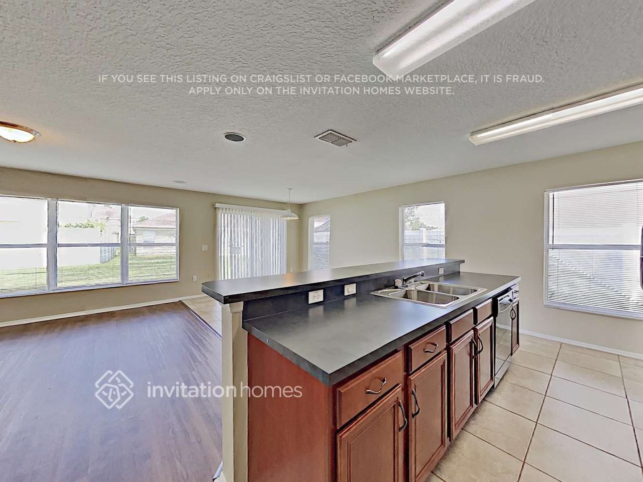 3011 Yarrow Ln - Photo 7 of 15