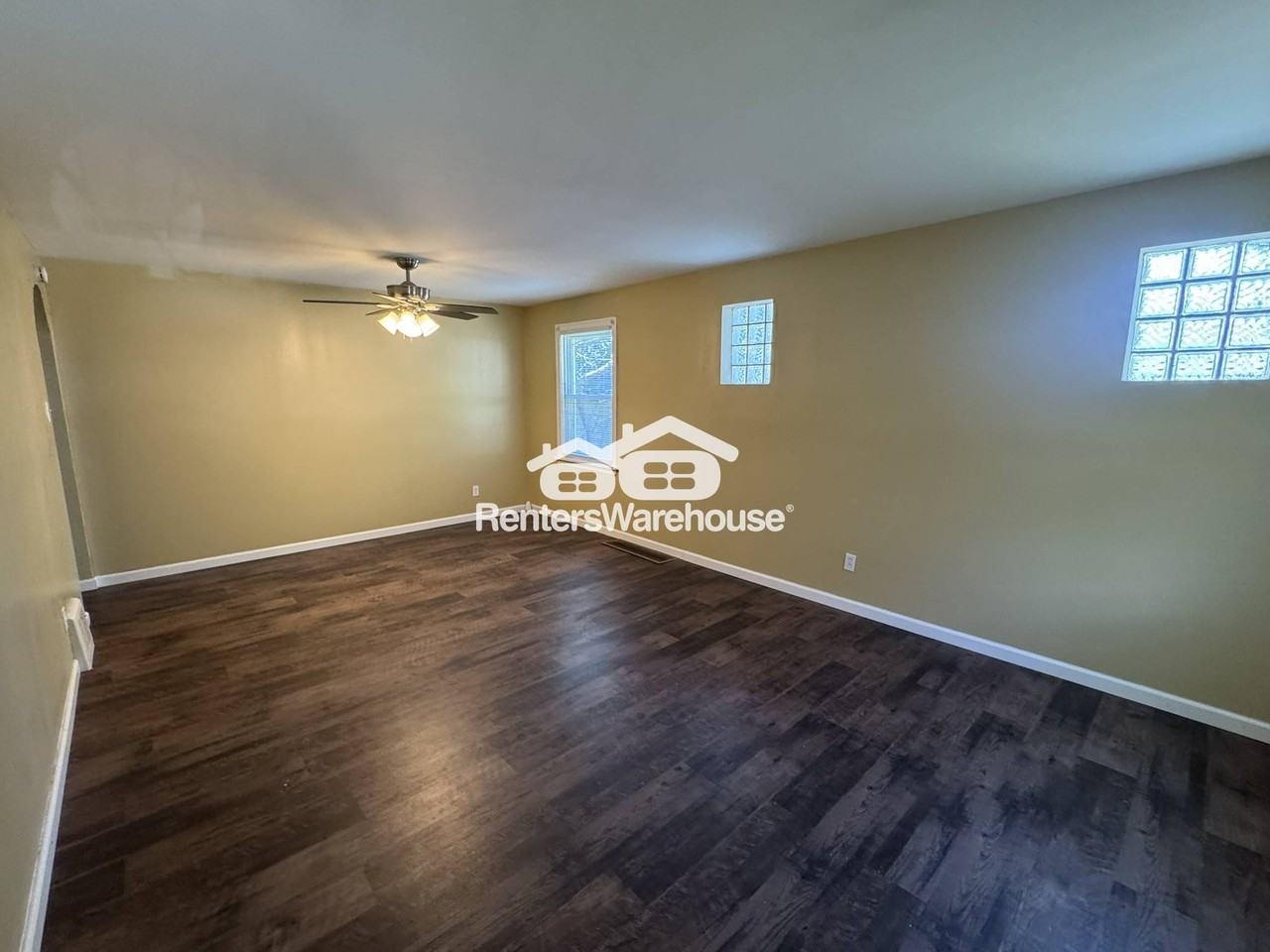 6032 Margaretta Ave - Photo 3 of 15