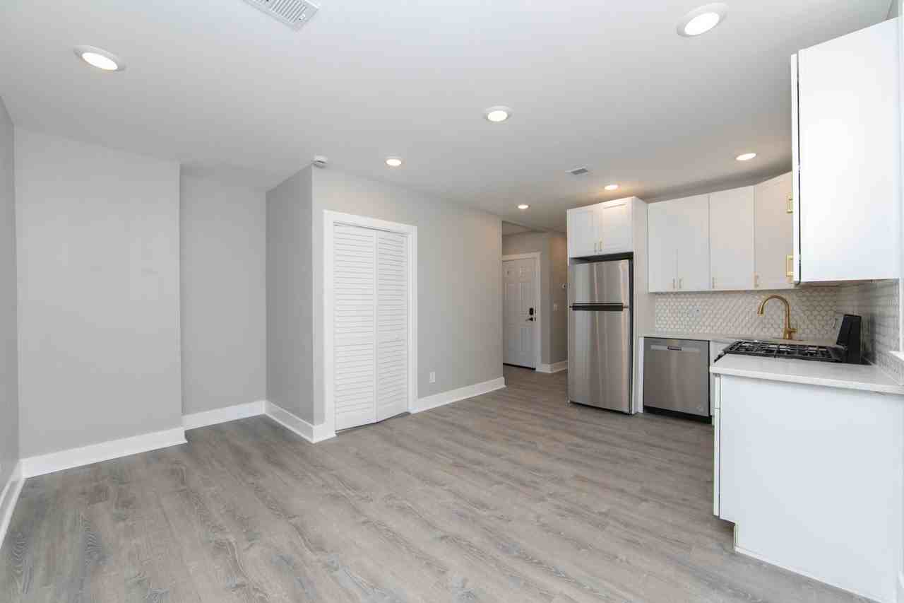 436 436 - 438 Broadway - #5 - Photo 3 of 9