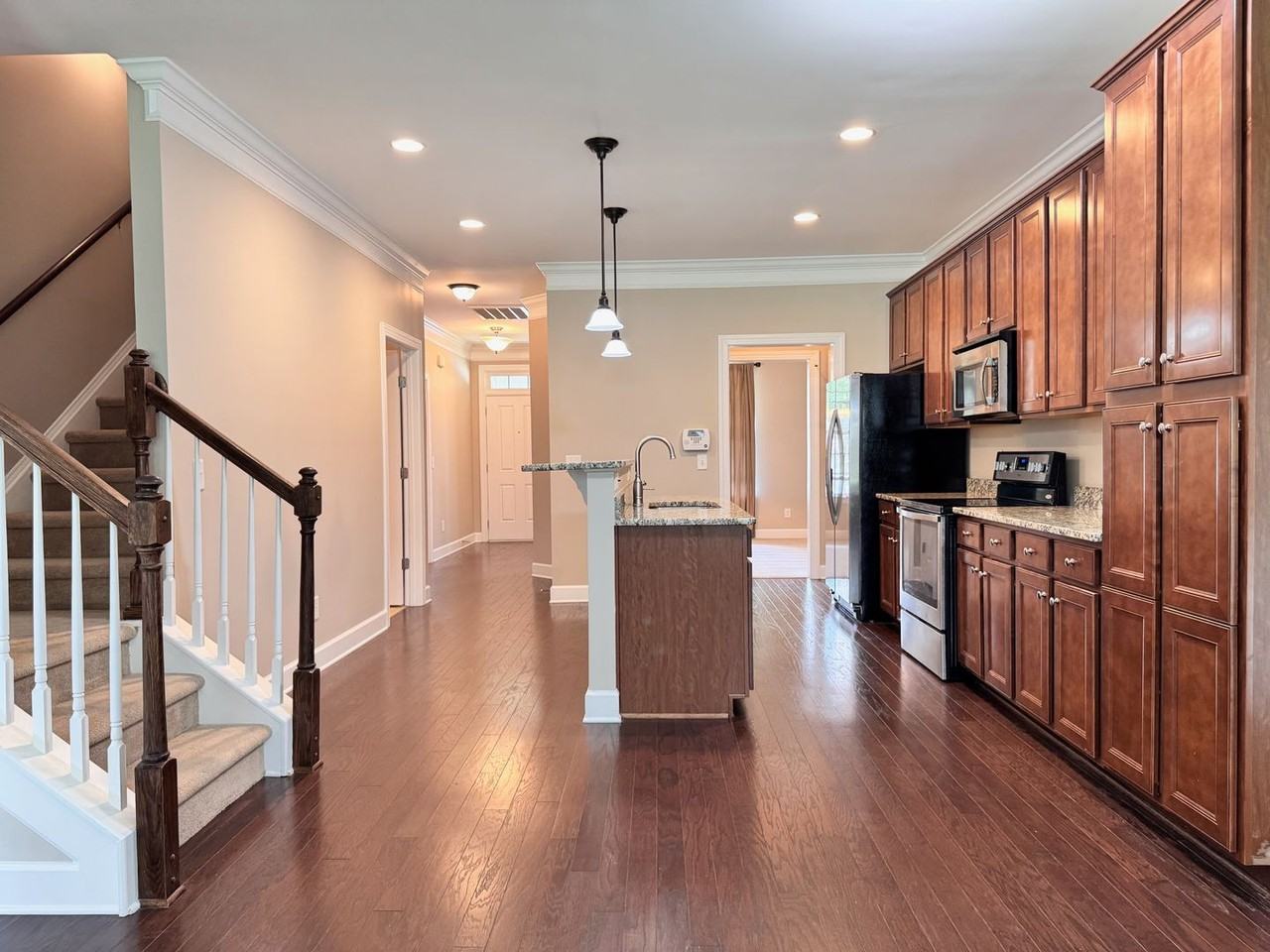 8412 Danbrook Dr - Photo 4 of 26
