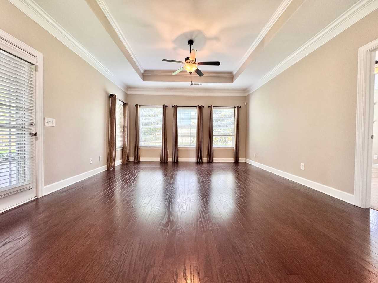 8412 Danbrook Dr - Photo 5 of 26