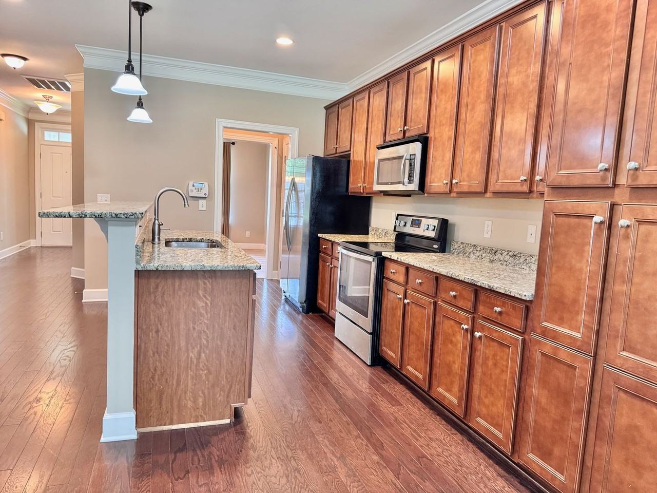 8412 Danbrook Dr - Photo 7 of 26
