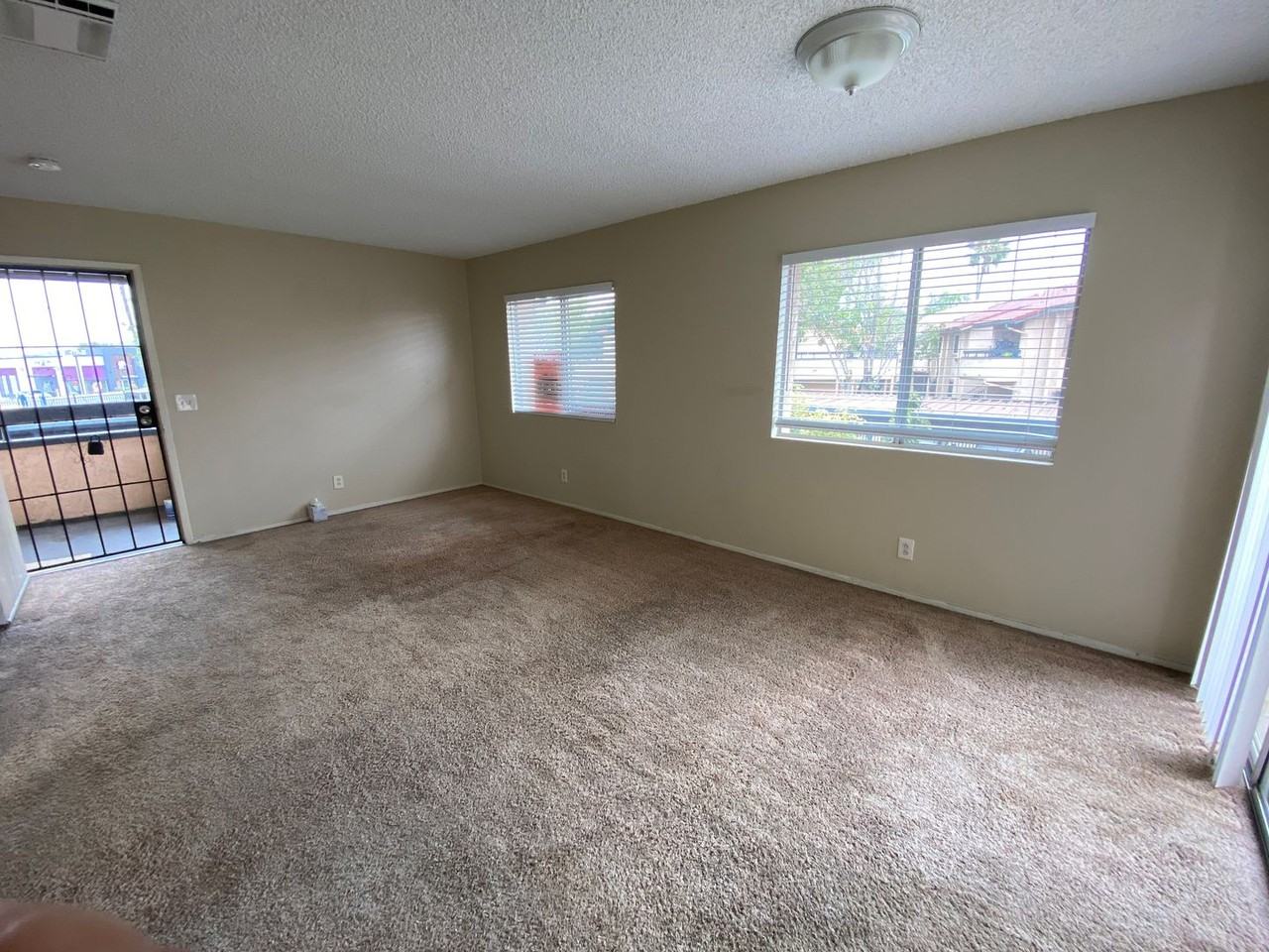 879 W San Ysidro Blvd #6 - Photo 7 of 15