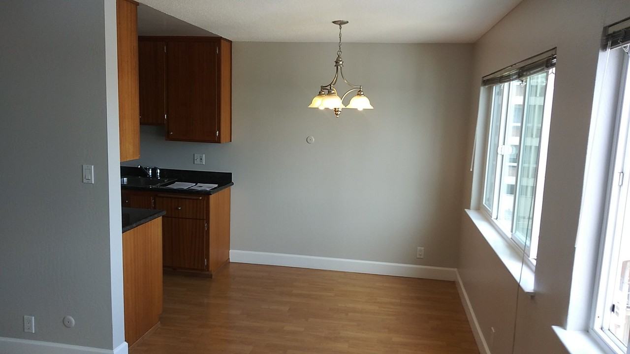 141 Montecito Ave - Photo 2 of 8