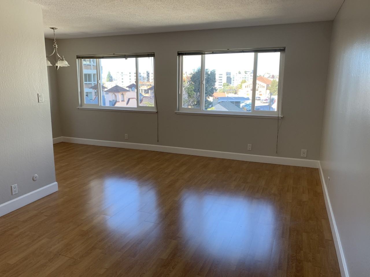 141 Montecito Ave - Photo 3 of 8