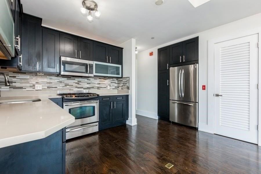 704 Grand St #12 - Photo 3 of 30