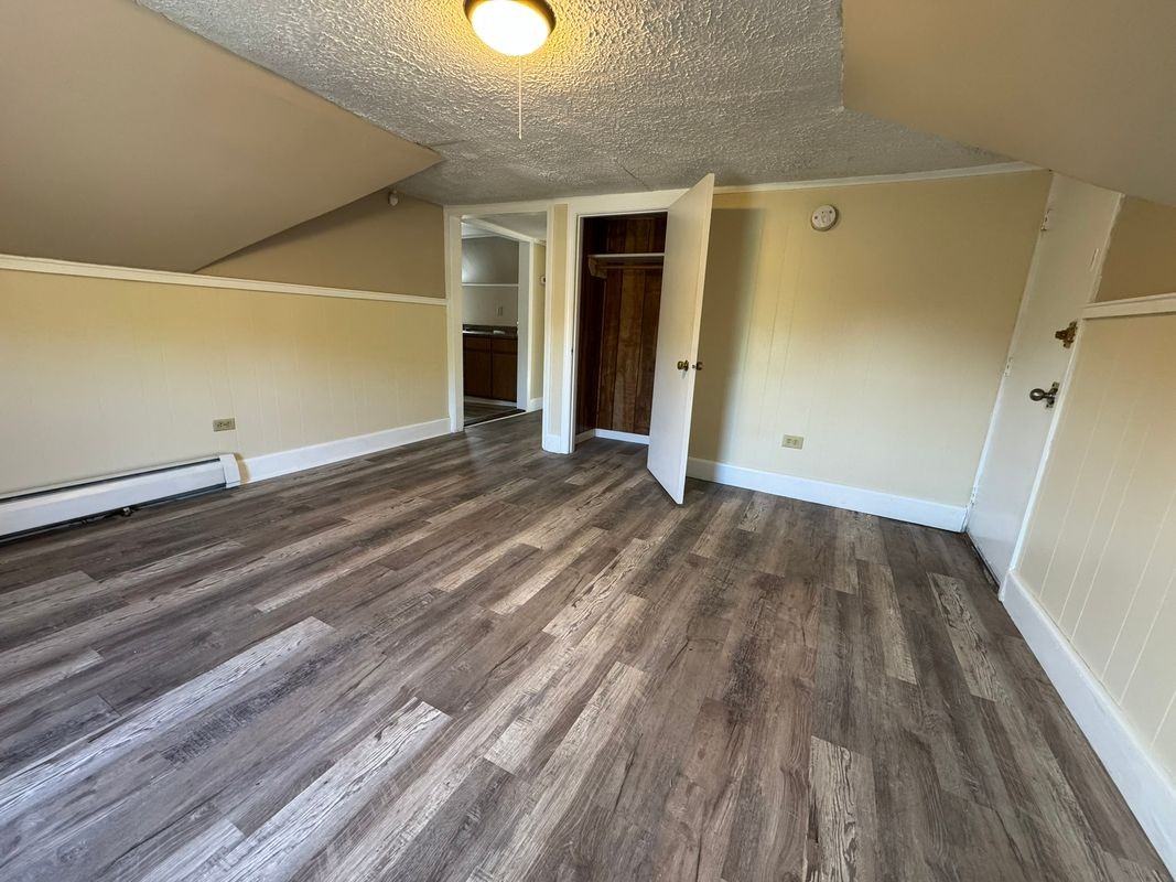 613 Front St ##9 - Photo 3 of 14