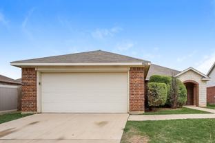 4020 Tarpon Springs Dr - Photo 1 of 1