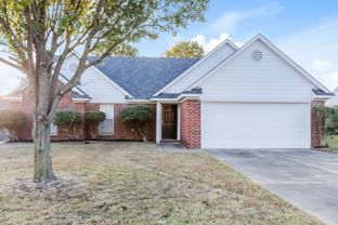 9163 Bentley Woods Dr - Photo 1 of 1