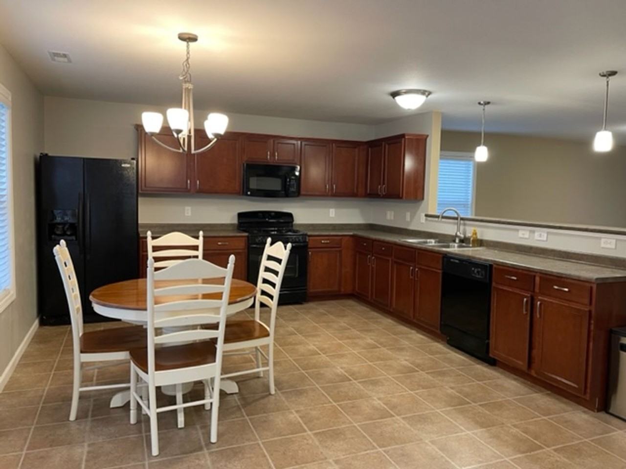 8359 Lausen Ln - Photo 4 of 31