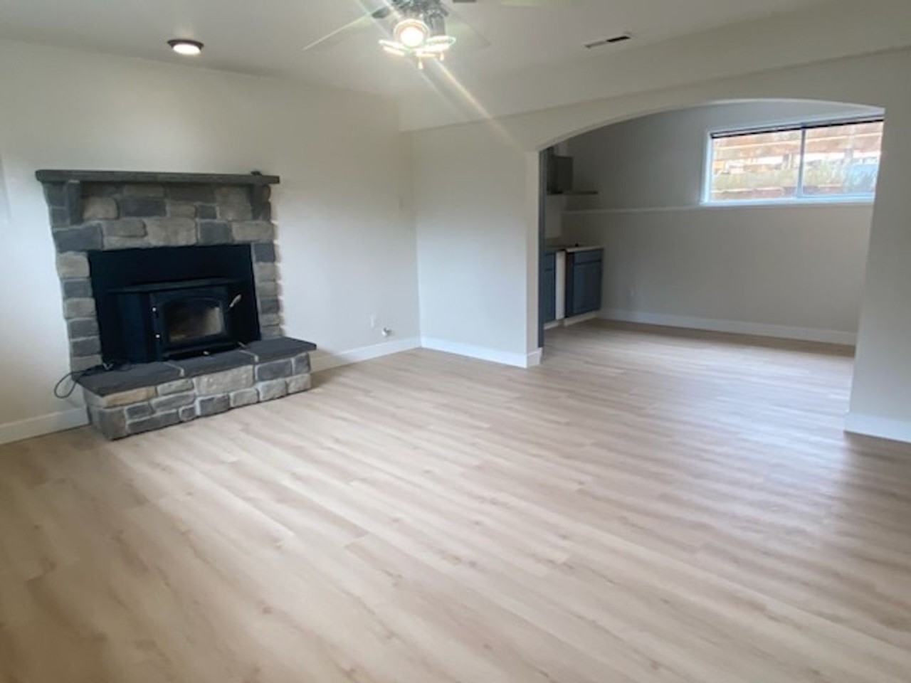 1050 Tacoma Ave Ne - Photo 5 of 50