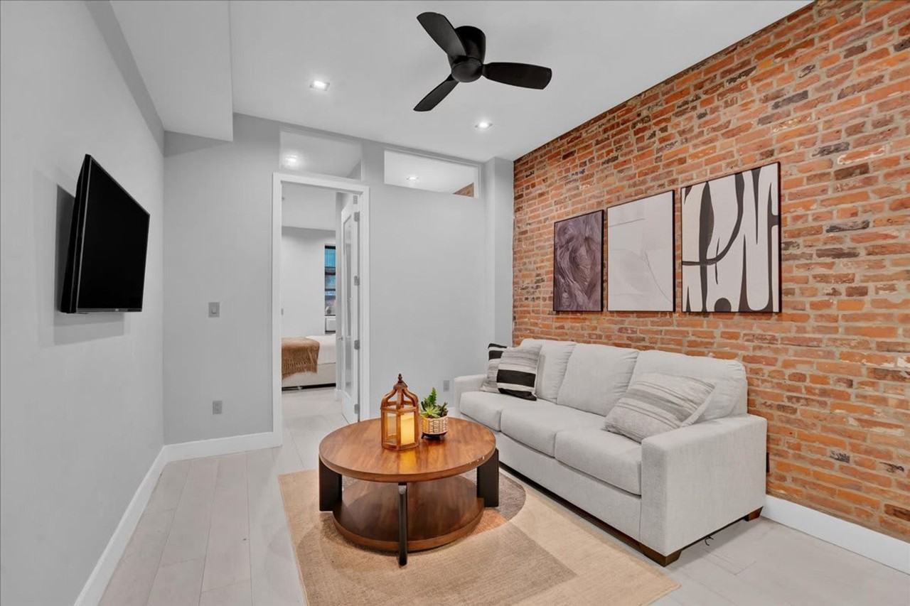 120 Christopher Street - Photo 3 of 27