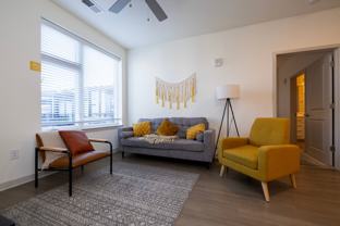 633 E Main St - Photo 1 of 1