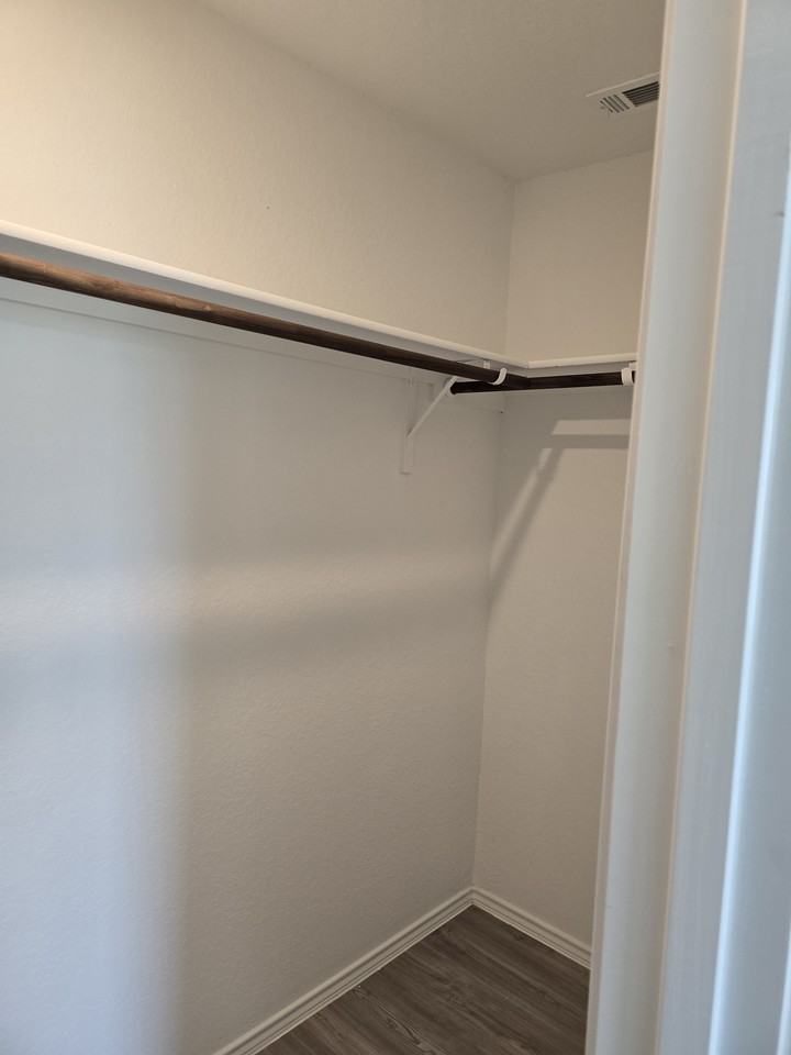 620 Creekside Way ##4-2 - Photo 3 of 38