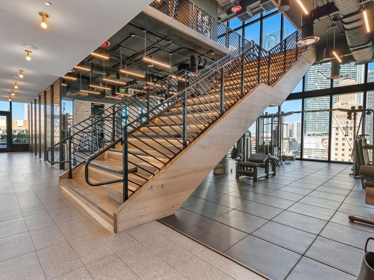 398 Ne 5th St #1240628P - Photo 7 of 26