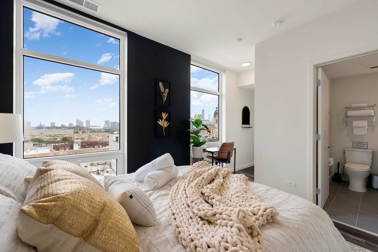 1122 West Chicago Avenue #1244961P - Photo 3 of 50