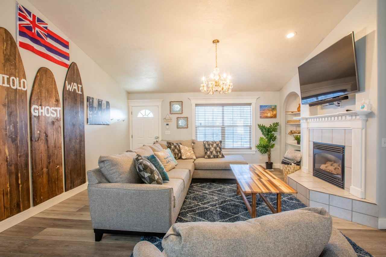 671 East Center Street #1249830P - Photo 3 of 33