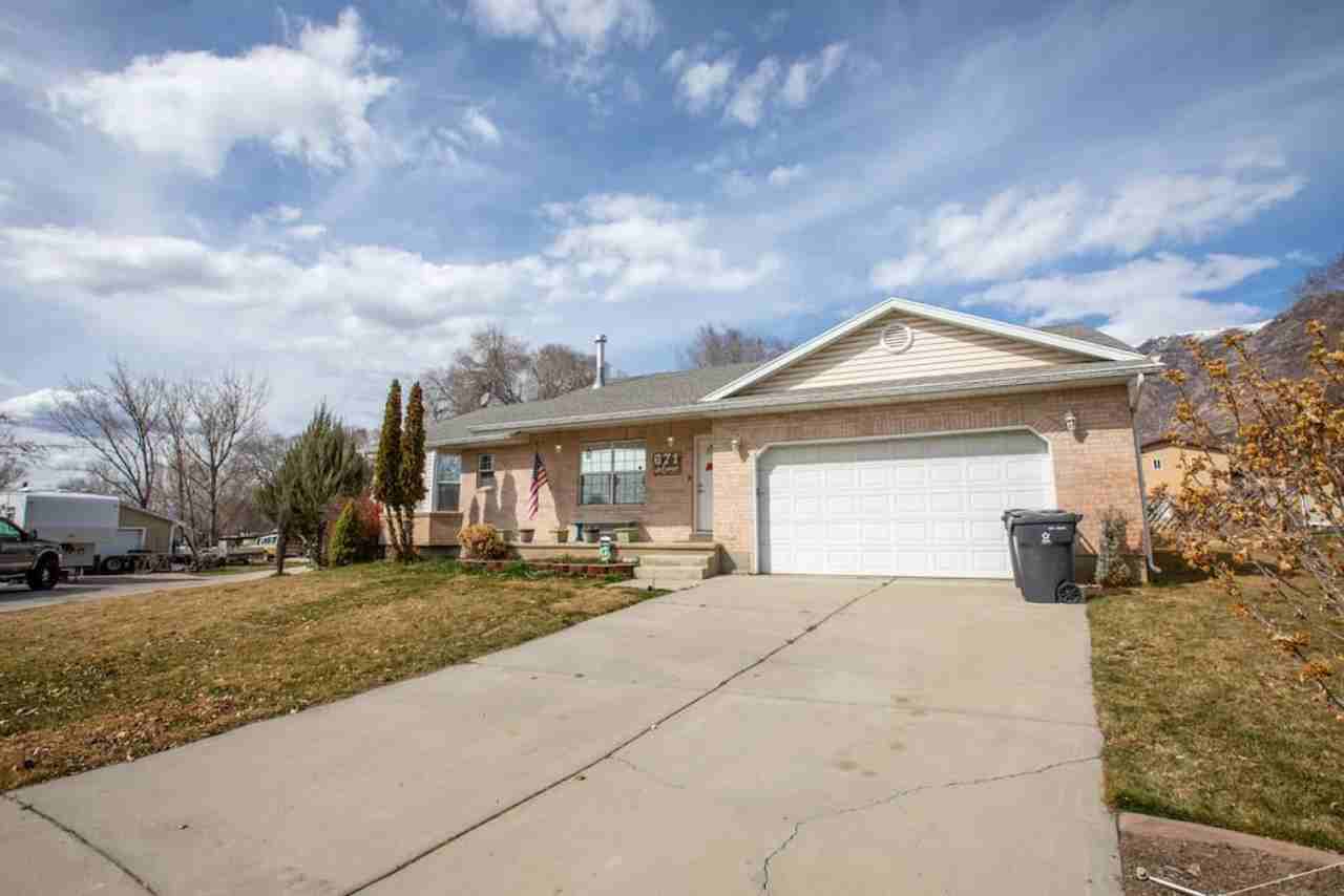 671 E Center St #1249830P - Photo 5 of 33