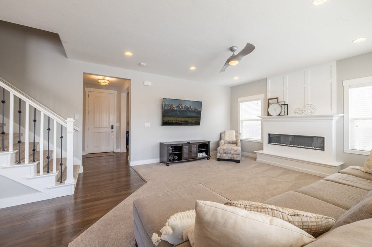 3857 W Ivey Ranch Rd #1249832P - Photo 4 of 46