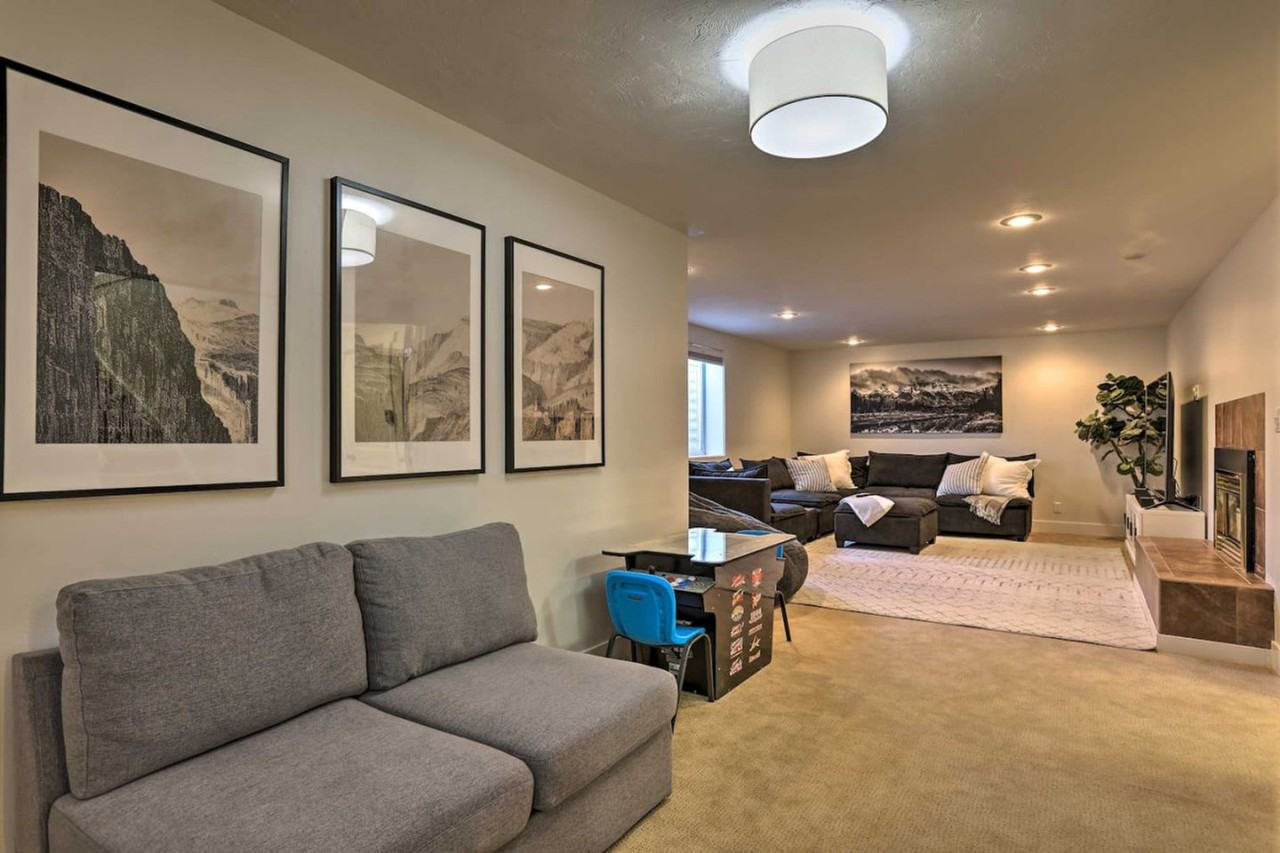 930 Canyon Ave #1249841P - Photo 2 of 37