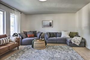 featured image of 930 Canyon Ave