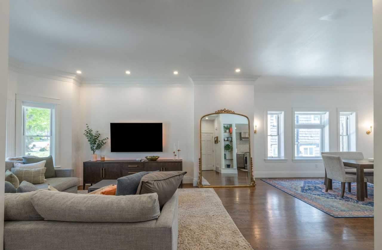 630 E 300 S #1249863P - Photo 2 of 11