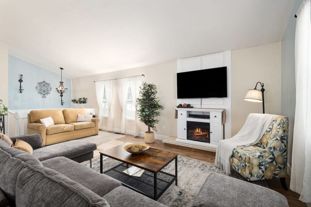 515 E 700 S #1249877P - Photo 2 of 25