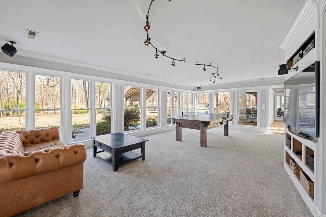 171 Greendale Ln #1250577P - Photo 4 of 50