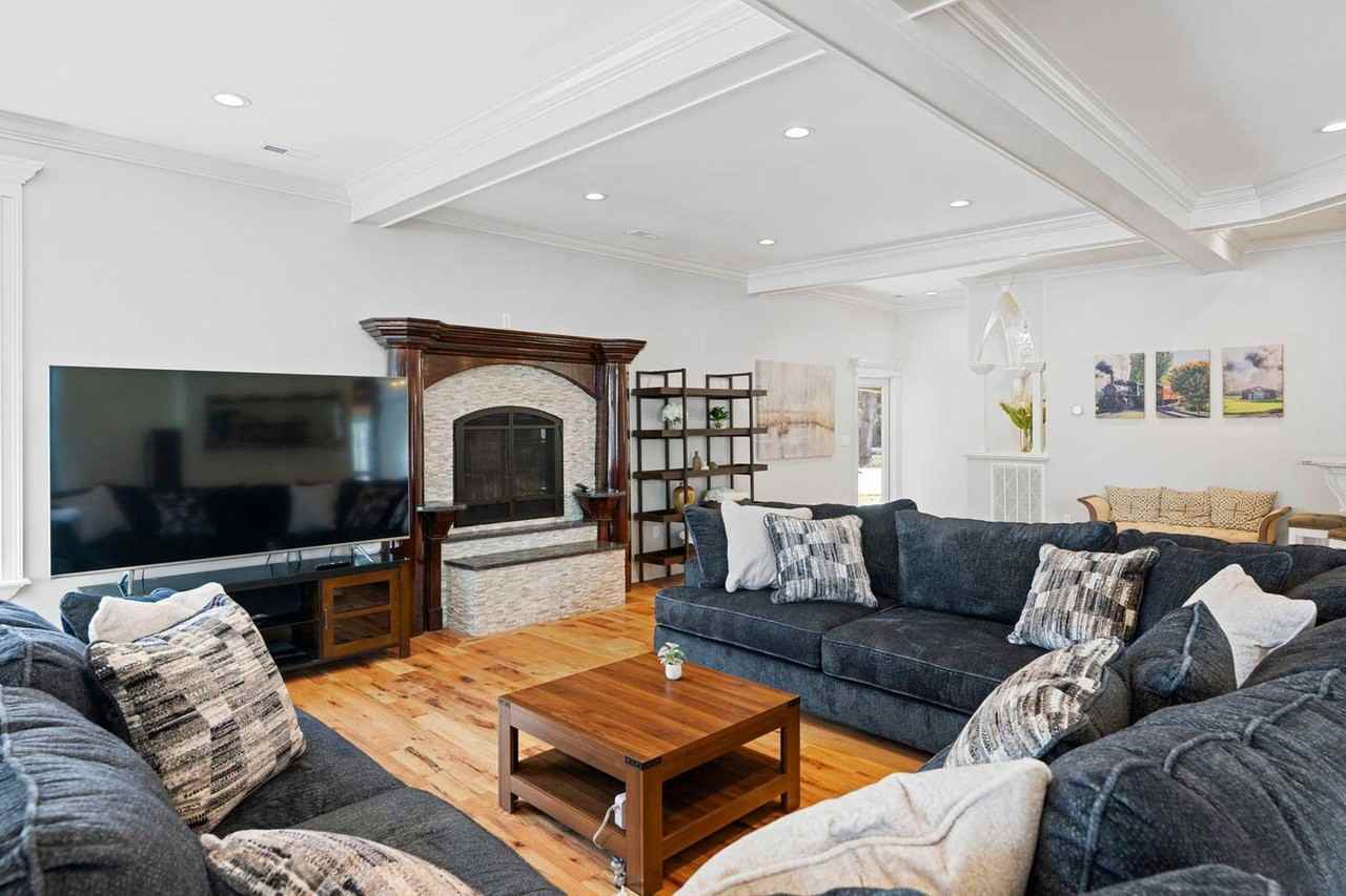 171 Greendale Ln #1250577P - Photo 2 of 50