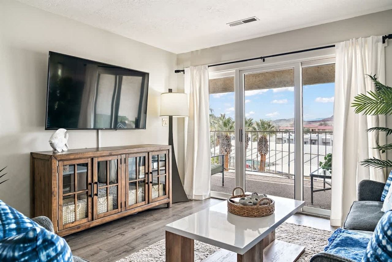 1845 W Canyon View Dr #1250615P - Photo 2 of 30