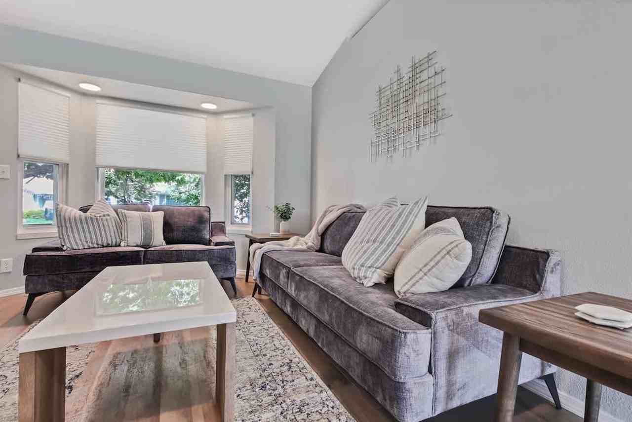 925 N Stonehenge Way #1250620P - Photo 7 of 50