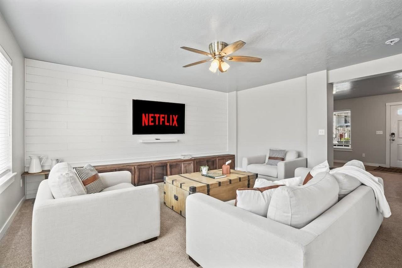 13671 Pensacola St #1250623P - Photo 3 of 40