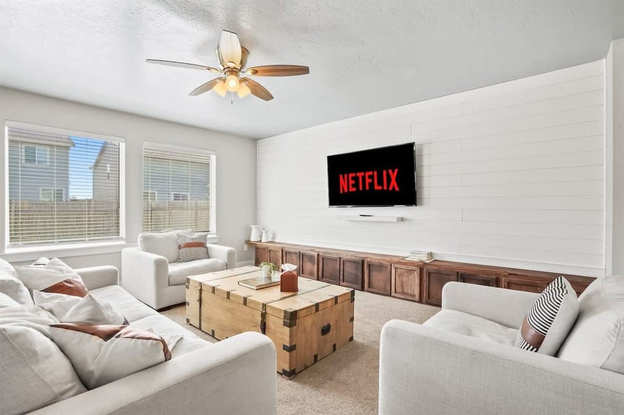 13671 Pensacola St #1250623P - Photo 6 of 40