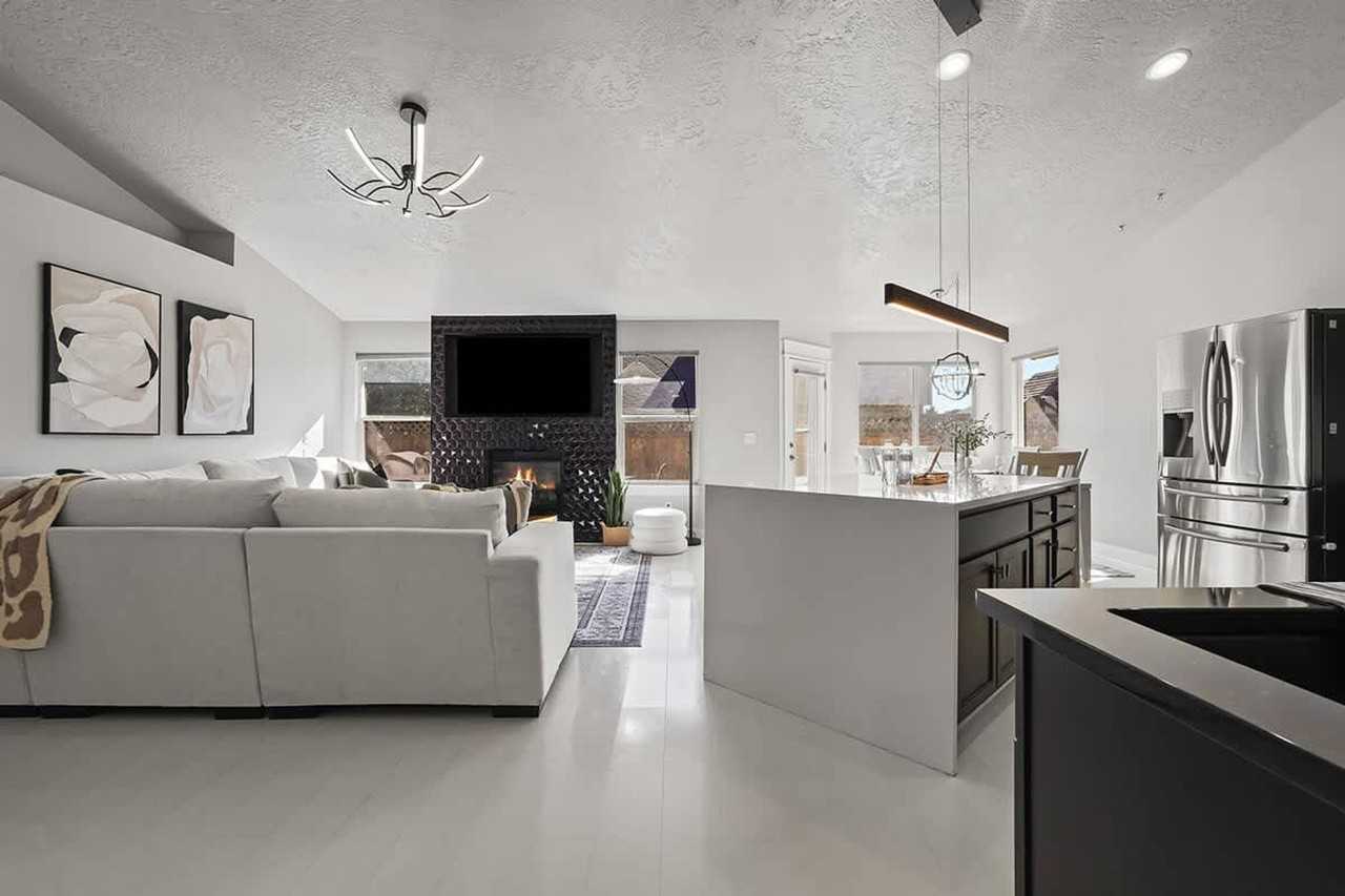 9541 W Silverbirch St #1250627P - Photo 5 of 36