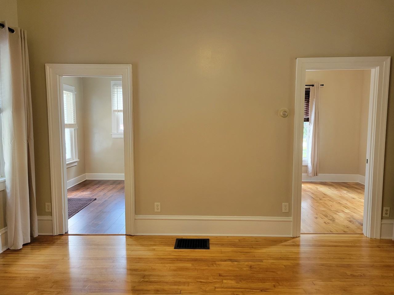 208 Clarence St #208 - Photo 2 of 12