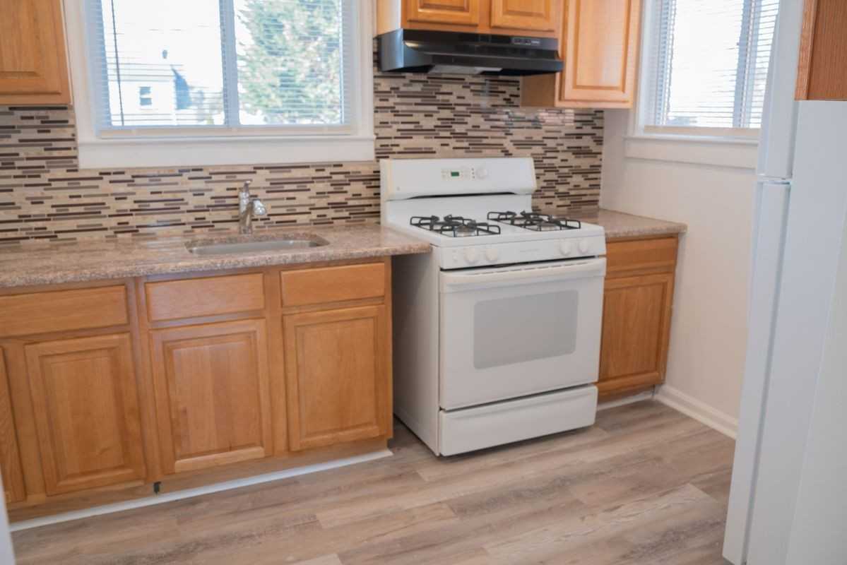 8204 Old Harford Rd - Photo 4 of 22