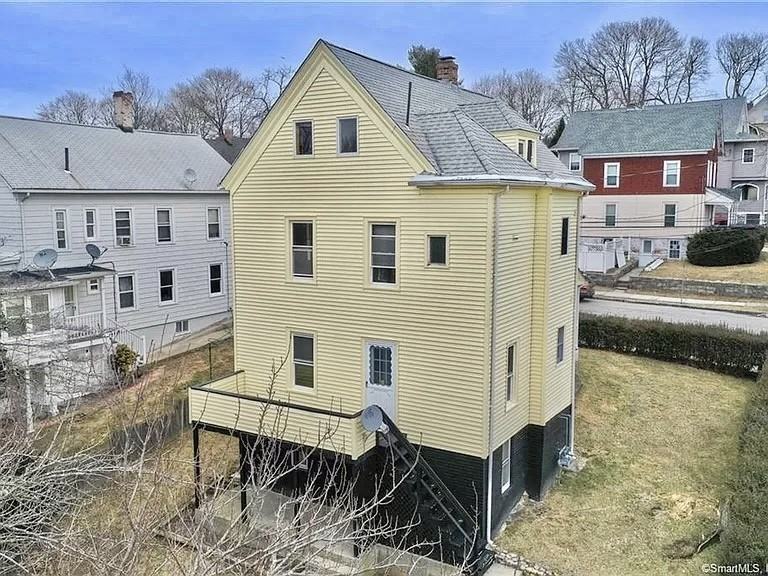 32 Berkeley Ave #1 - Photo 5 of 34