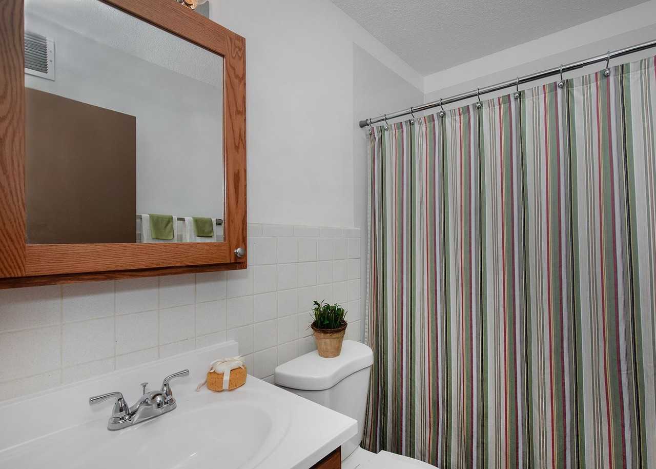 Candlelight Court Apartments - Photo 5 of 10