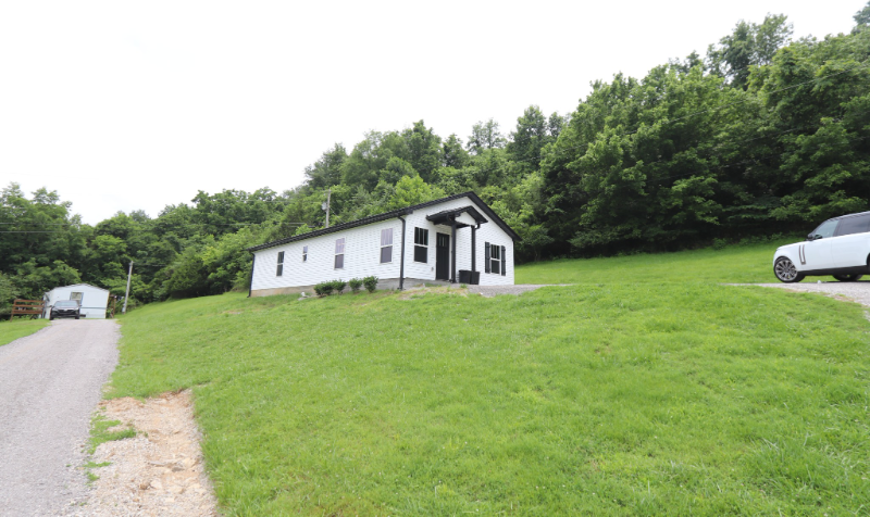 14 Jones Ln - Photo 2 of 13