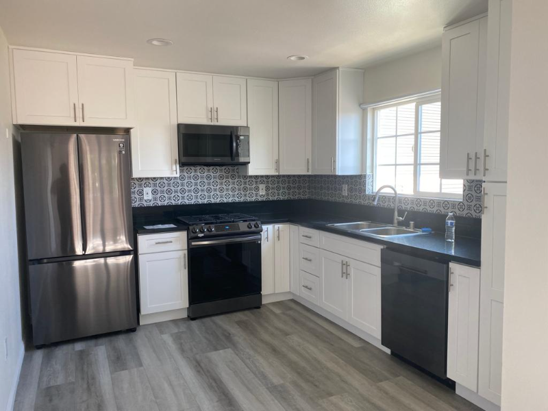 10947 Exposition Blvd - Photo 2 of 9